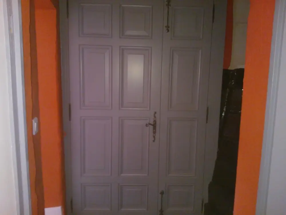 porte d'entrée en bois